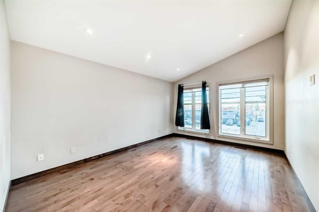 3825 1 Street Ne, Calgary, AB - Indoor Photo Showing Other Room