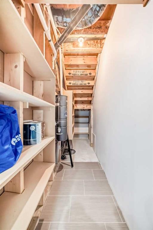 3825 1 Street Ne, Calgary, AB - Indoor Photo Showing Other Room