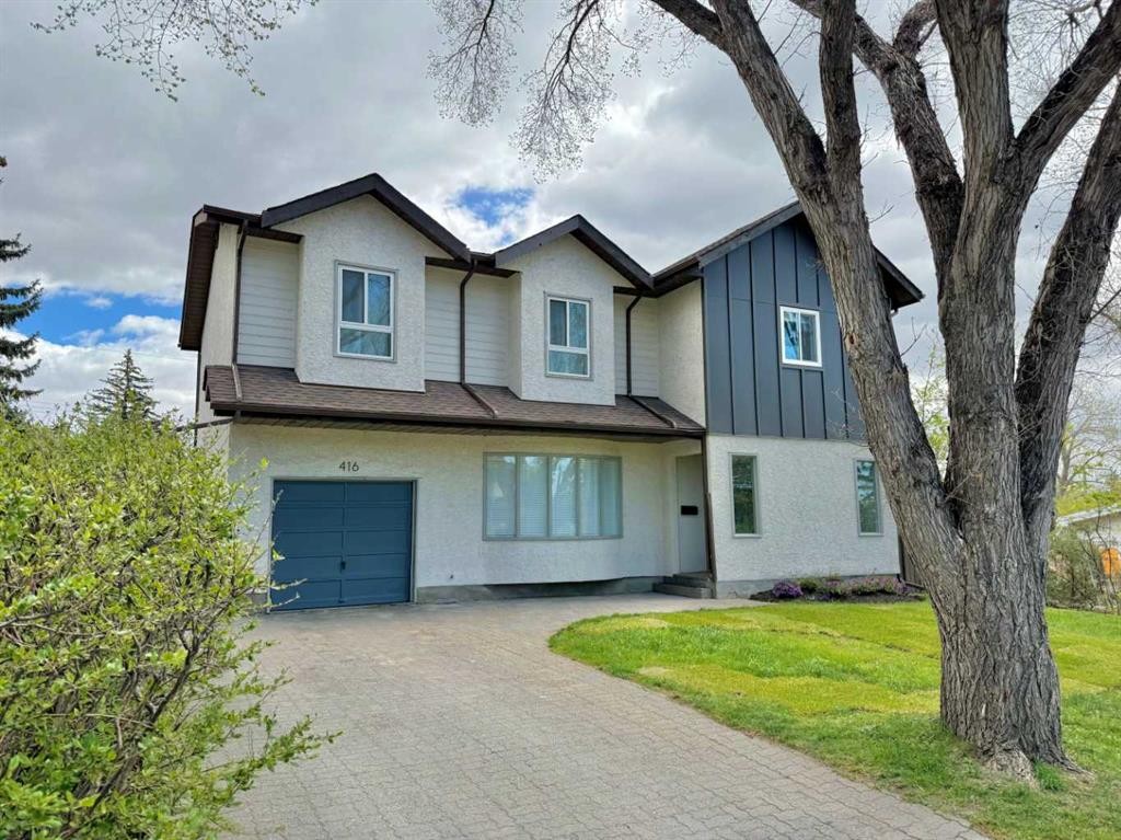 416 Thornhill Place Nw, Calgary, AB - Outdoor With Facade