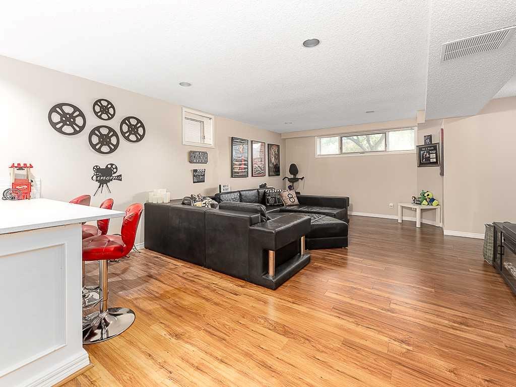 136 24 Avenue Nw, Calgary, AB - Indoor
