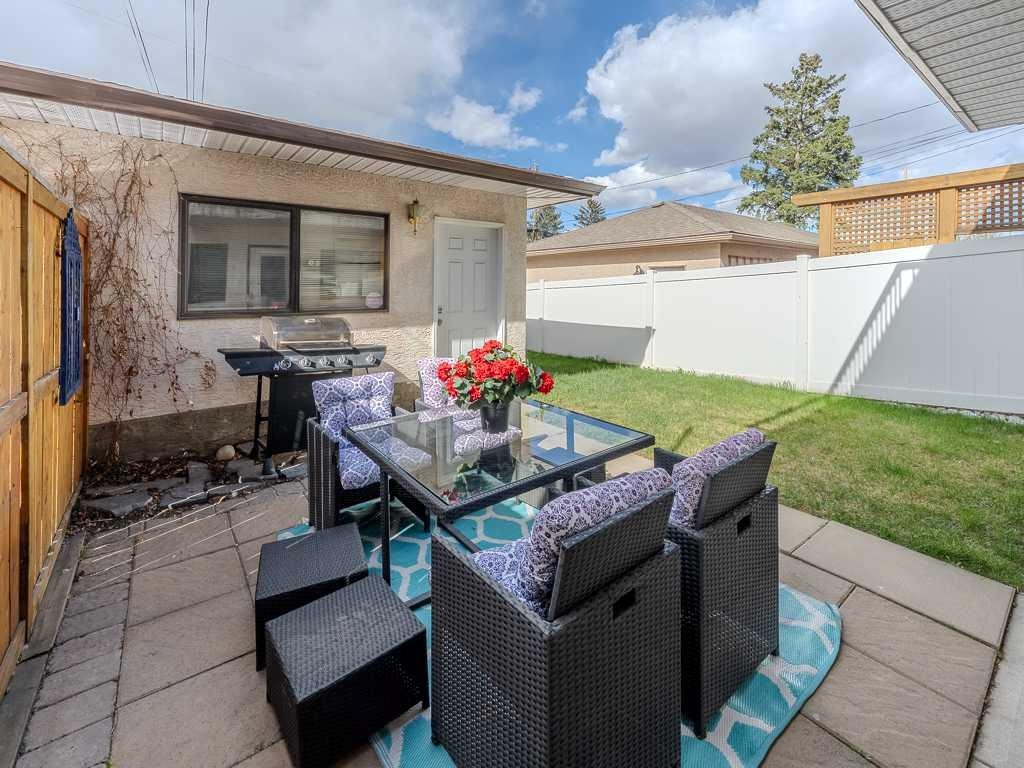 136 24 Avenue Nw, Calgary, AB - Outdoor With Exterior