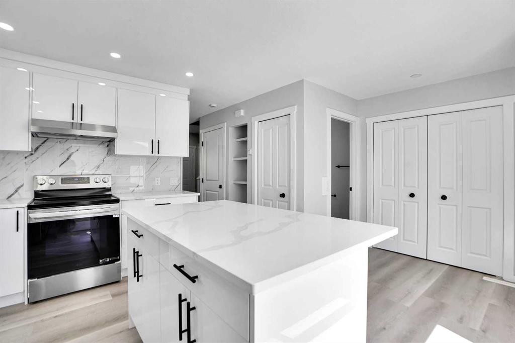 51 Martinridge Grove Ne, Calgary, AB - Indoor Photo Showing Kitchen