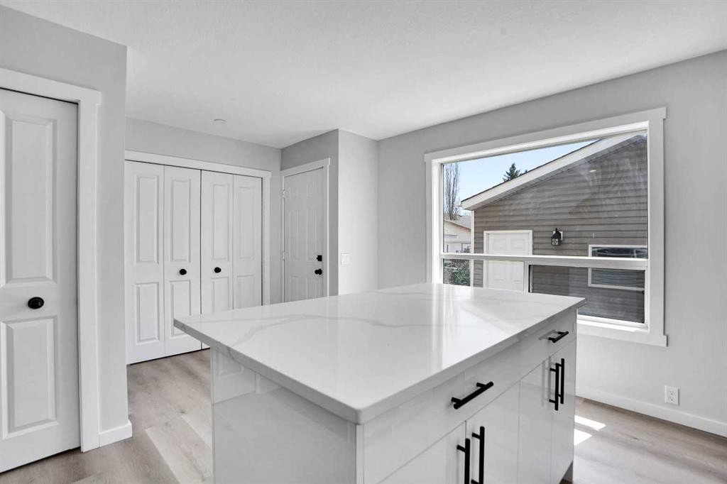 51 Martinridge Grove Ne, Calgary, AB - Indoor