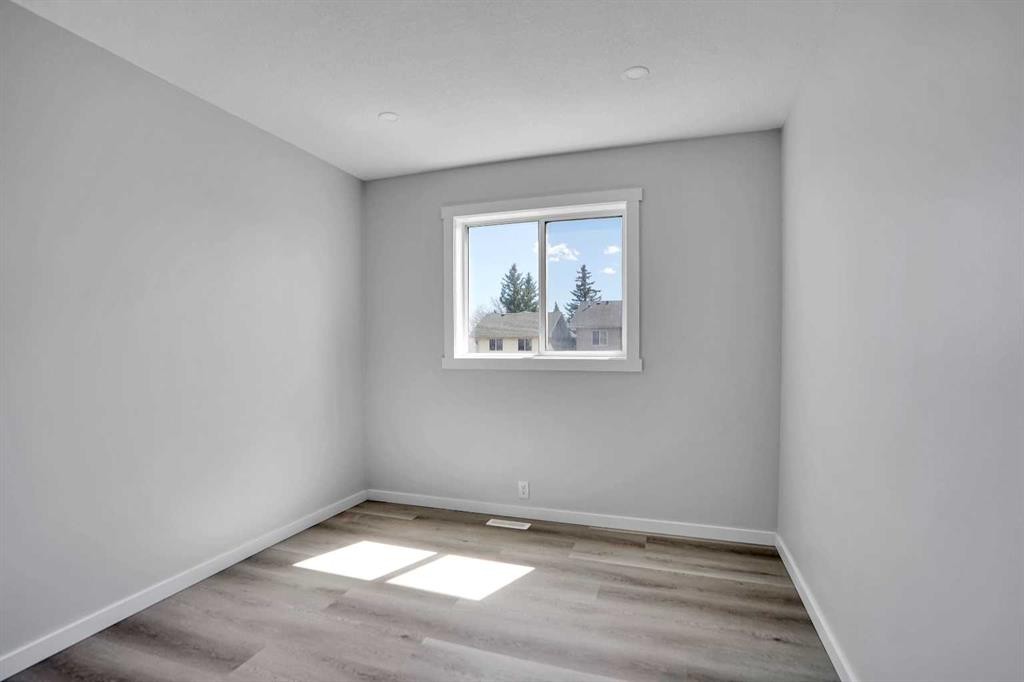 51 Martinridge Grove Ne, Calgary, AB - Indoor Photo Showing Other Room
