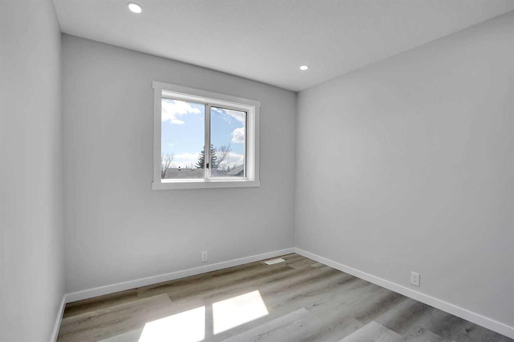 51 Martinridge Grove Ne, Calgary, AB - Indoor Photo Showing Other Room