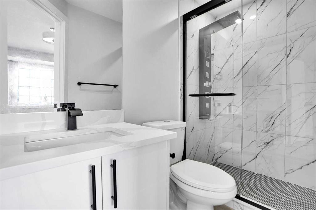51 Martinridge Grove Ne, Calgary, AB - Indoor Photo Showing Bathroom