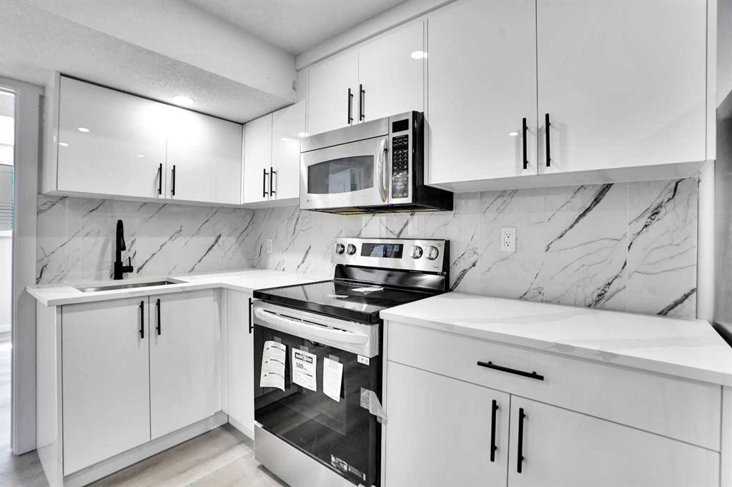 51 Martinridge Grove Ne, Calgary, AB - Indoor Photo Showing Kitchen