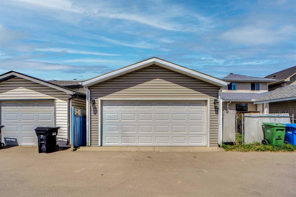 51 Martinridge Grove Ne, Calgary, AB - Outdoor