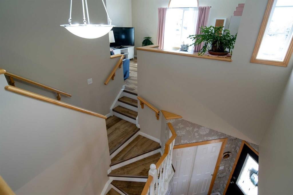 228 Oakmere Place, Chestermere, AB - Indoor Photo Showing Other Room