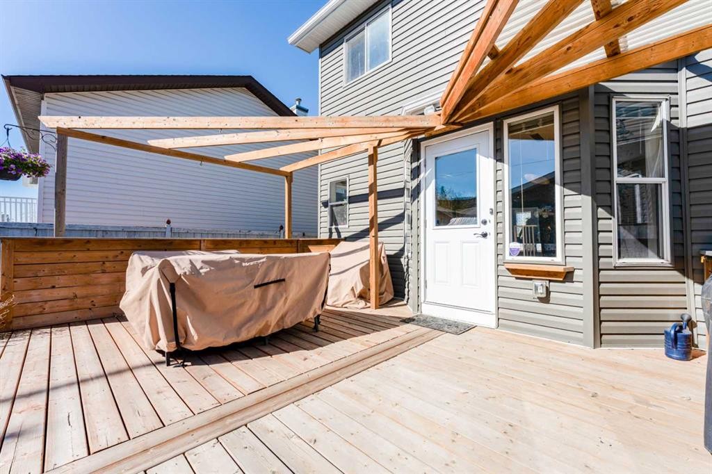 198 Somerside Park Sw, Calgary, AB - Outdoor With Deck Patio Veranda With Exterior