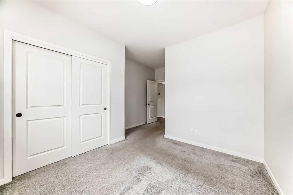 212 Lucas Place Nw, Calgary, AB