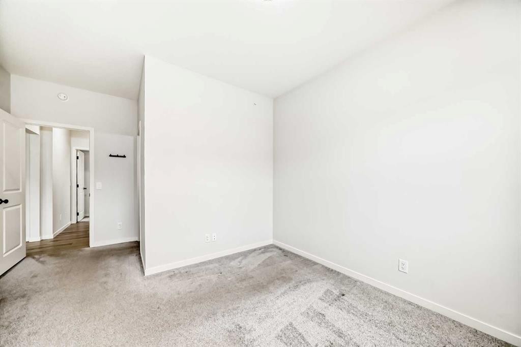 212 Lucas Place Nw, Calgary, AB