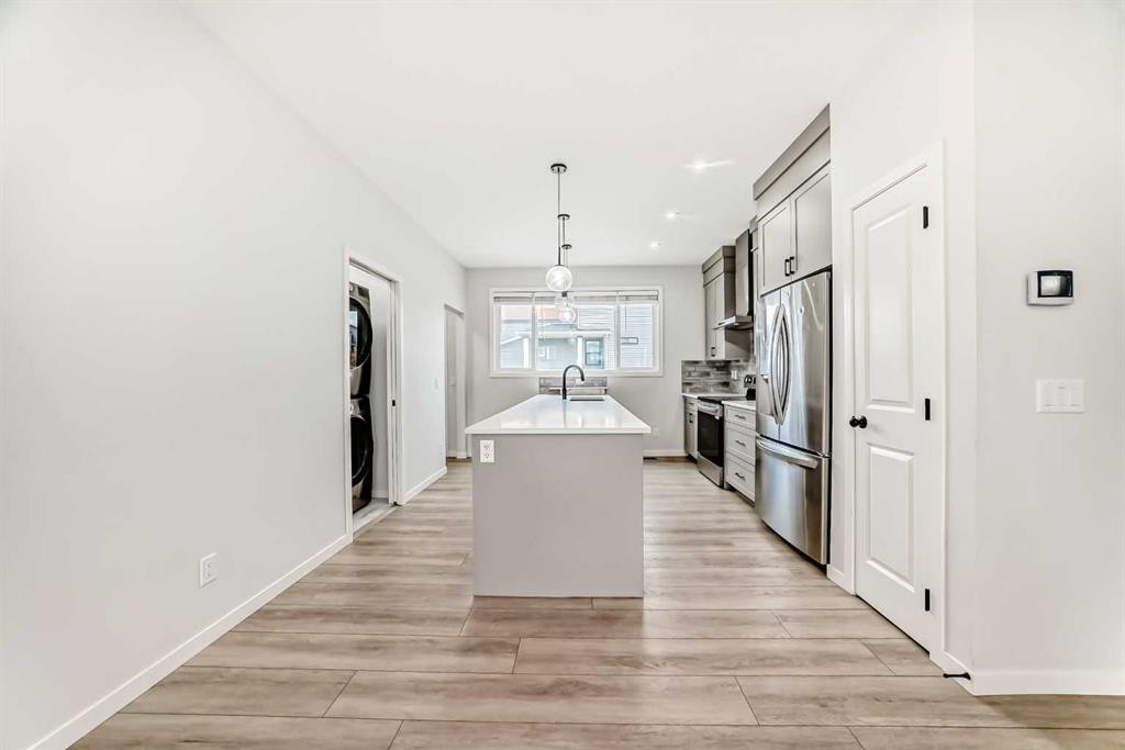 212 Lucas Place Nw, Calgary, AB
