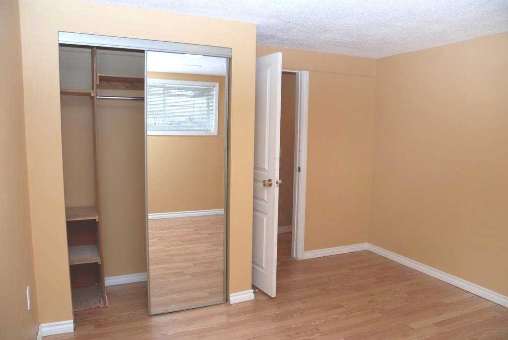 884 Rundlecairn Way Ne, Calgary, AB - Indoor Photo Showing Other Room