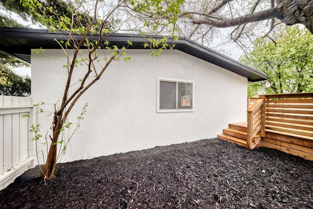 275 Silverview Way Nw, Calgary, AB - Outdoor