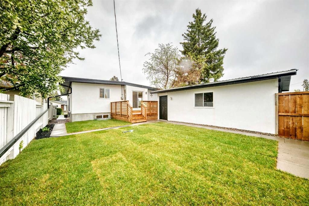 275 Silverview Way Nw, Calgary, AB - Outdoor