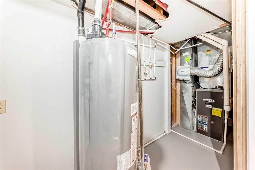 275 Silverview Way Nw, Calgary, AB - Indoor