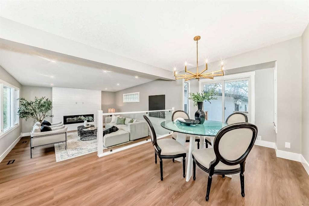 275 Silverview Way Nw, Calgary, AB - Indoor Photo Showing Dining Room