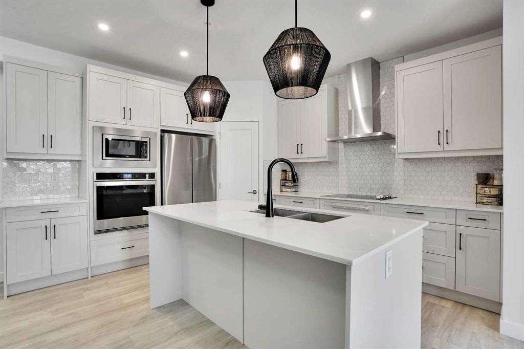 111-25 Walgrove Walk Se, Calgary, AB - Indoor Photo Showing Kitchen With Upgraded Kitchen