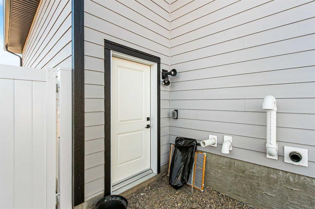 40 Viceroy Crescent, Olds, AB - With Exterior