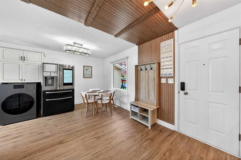 227 Martell Road Ne, Calgary, AB - Indoor