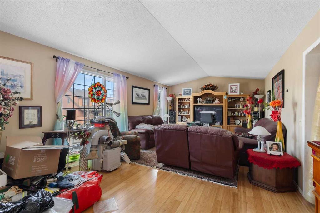 169 Beddington Circle Ne, Calgary, AB - Indoor Photo Showing Other Room
