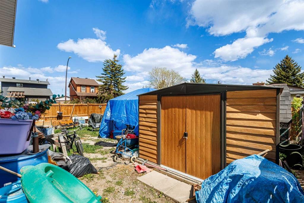 169 Beddington Circle Ne, Calgary, AB - Outdoor