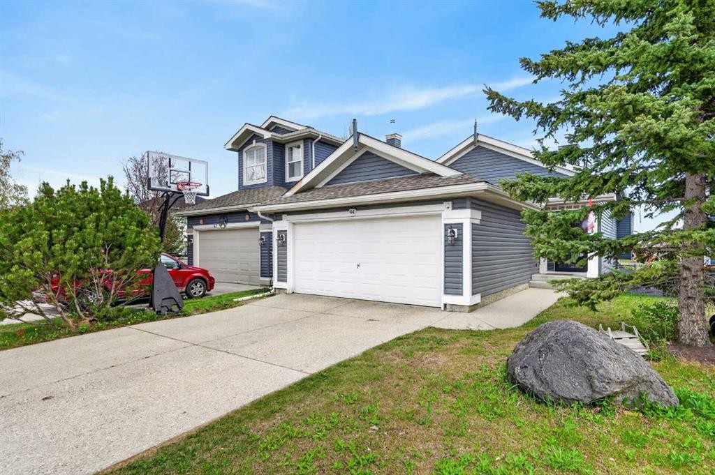 44 Bridlepost Green Sw, Calgary, AB - Outdoor