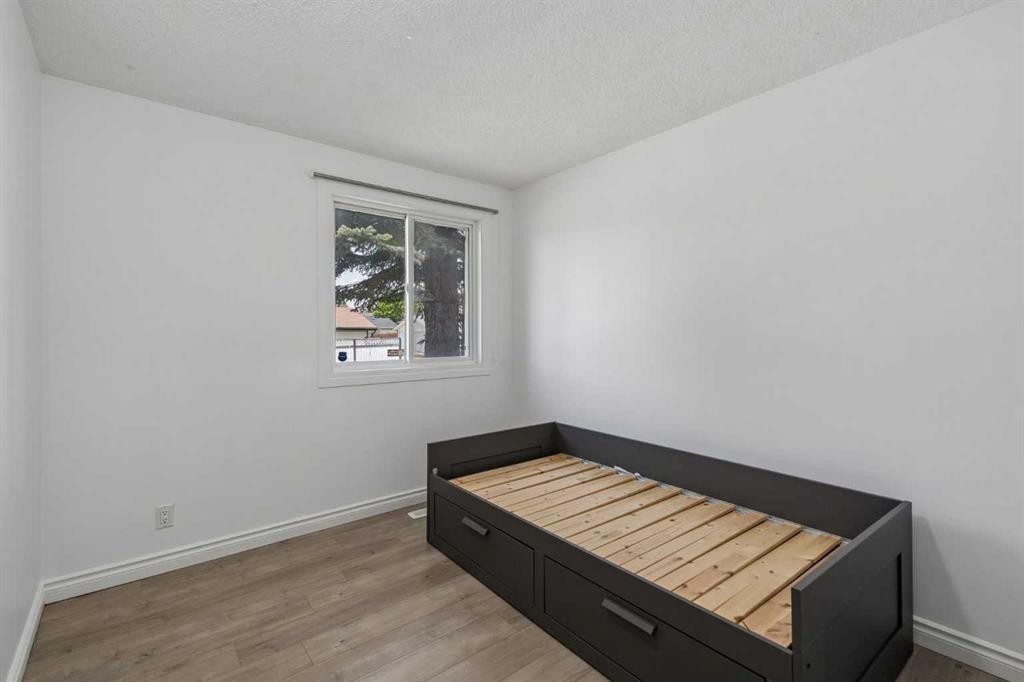 83 Appletree Close Se, Calgary, AB - Indoor Photo Showing Bedroom