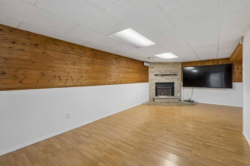 83 Appletree Close Se, Calgary, AB - Indoor