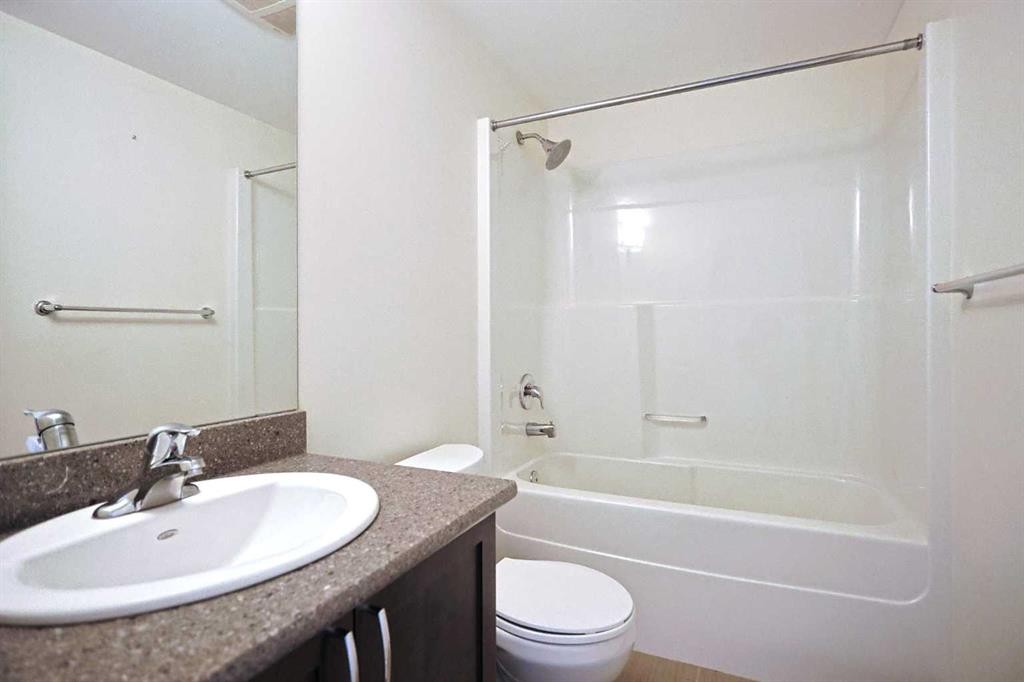 904-10 Brentwood Common Nw, Calgary, AB