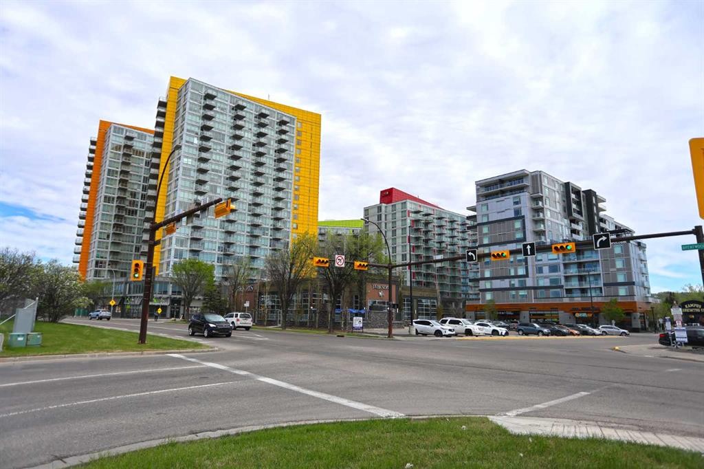 904-10 Brentwood Common Nw, Calgary, AB