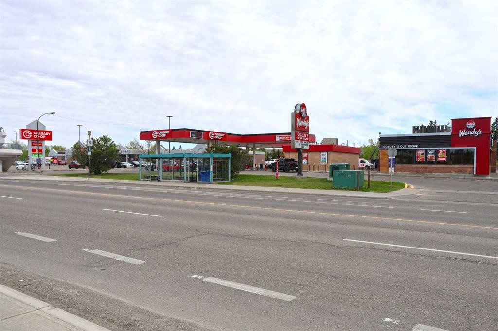 904-10 Brentwood Common Nw, Calgary, AB