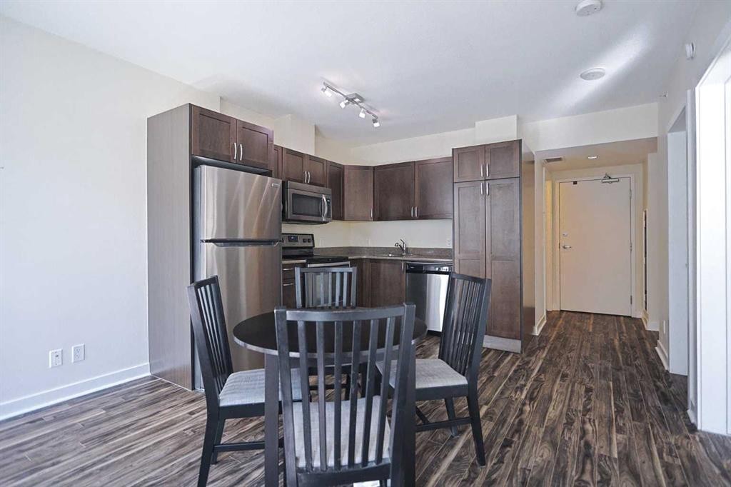 904-10 Brentwood Common Nw, Calgary, AB