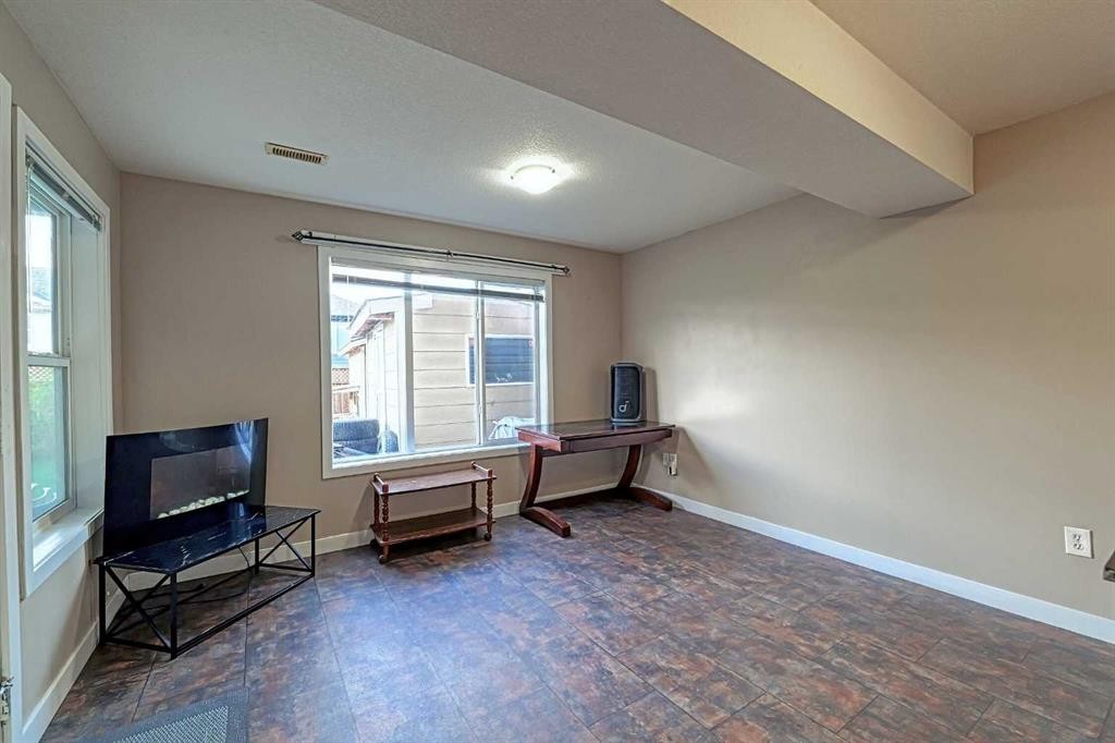 247 Pantego Way Nw, Calgary, AB - Indoor
