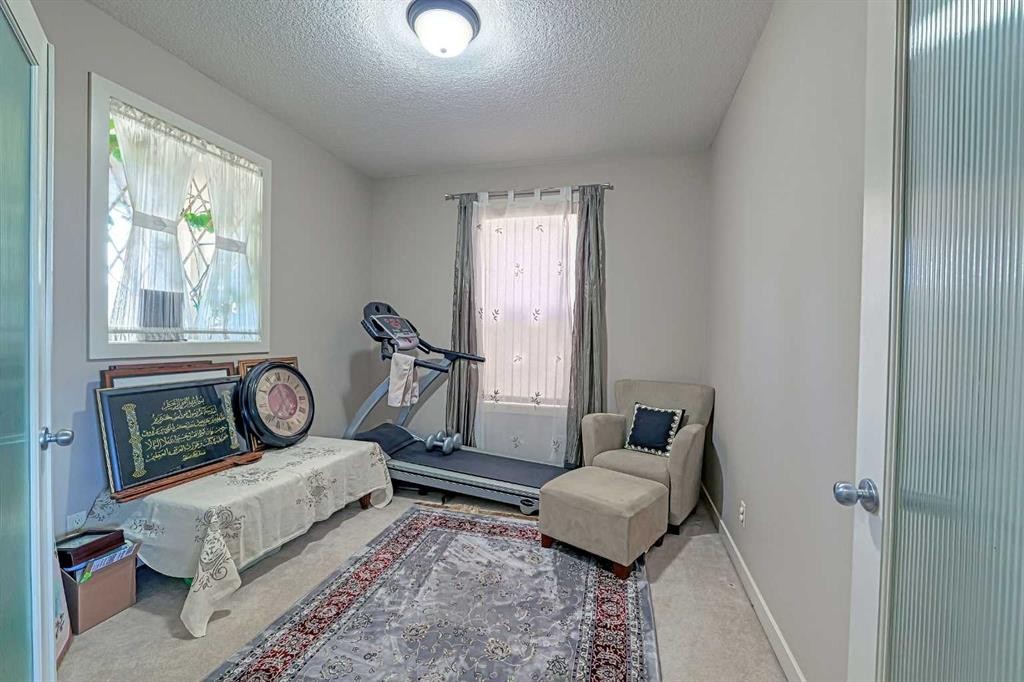 247 Pantego Way Nw, Calgary, AB - Indoor