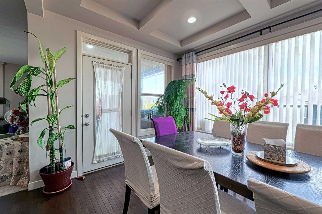 247 Pantego Way Nw, Calgary, AB - Indoor Photo Showing Other Room