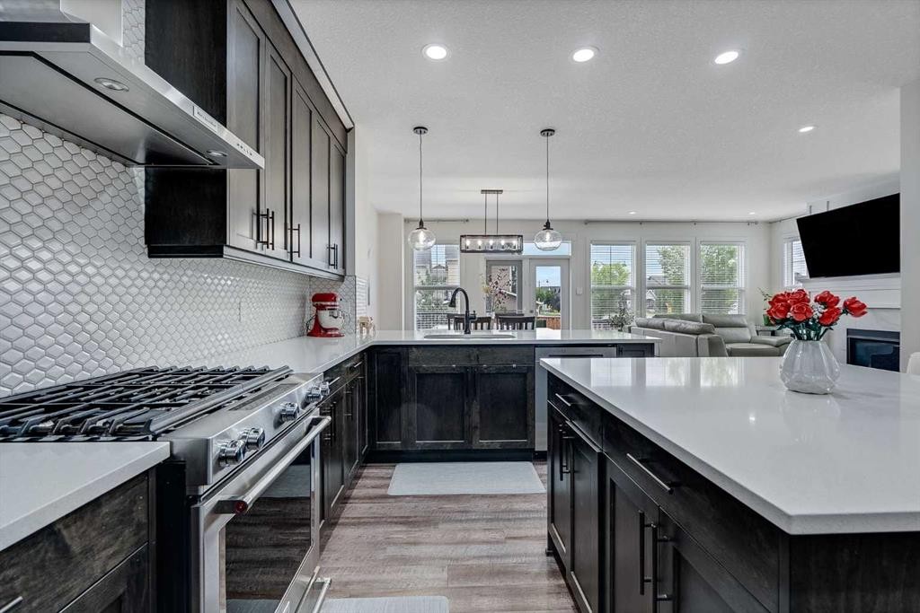 4 Legacy Court Se, Calgary, AB - Indoor Photo Showing Kitchen With Stainless Steel Kitchen With Upgraded Kitchen