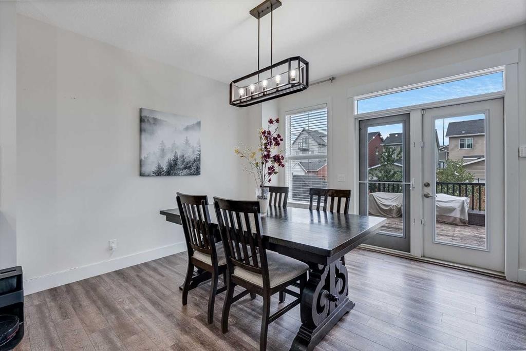 4 Legacy Court Se, Calgary, AB - Indoor Photo Showing Dining Room