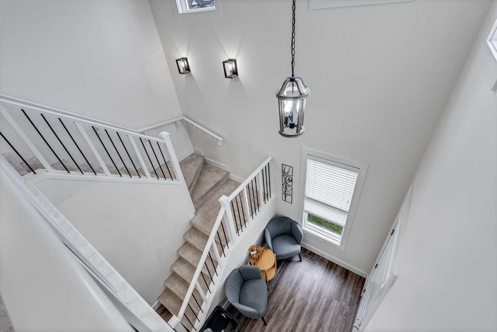 4 Legacy Court Se, Calgary, AB - Indoor Photo Showing Other Room