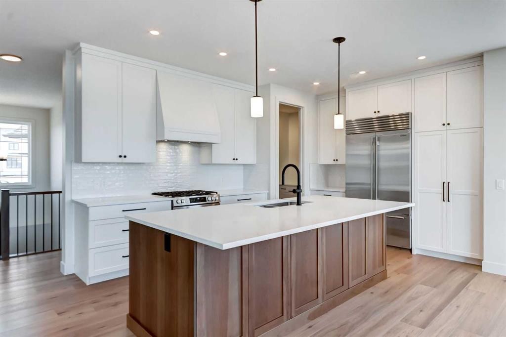 819 Green Haven Close, Okotoks, AB