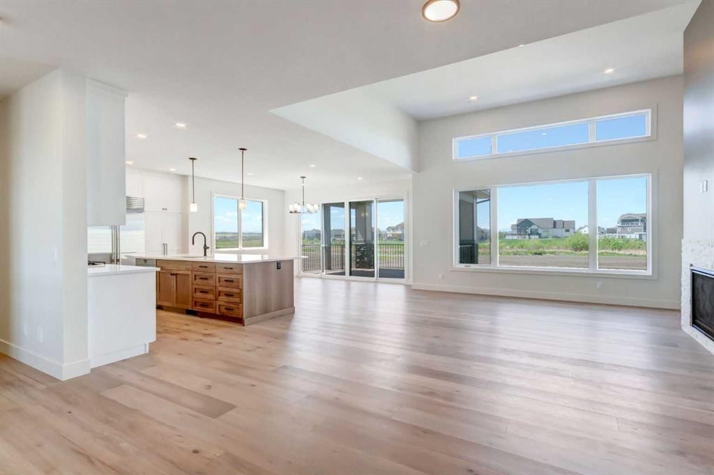 819 Green Haven Close, Okotoks, AB