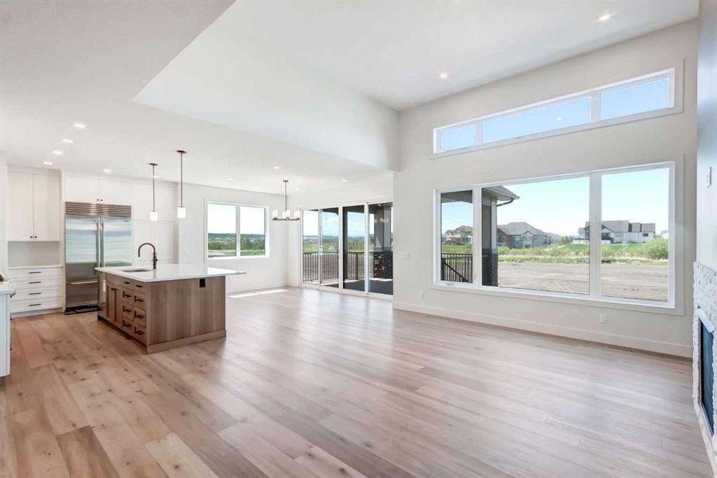 819 Green Haven Close, Okotoks, AB