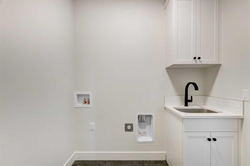 819 Green Haven Close, Okotoks, AB