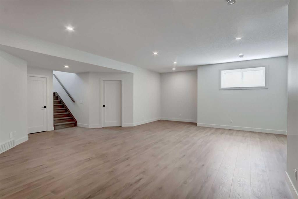 819 Green Haven Close, Okotoks, AB