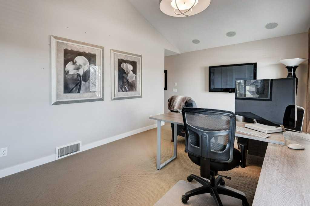88 Copperstone Gate Se, Calgary, AB - Indoor Photo Showing Office