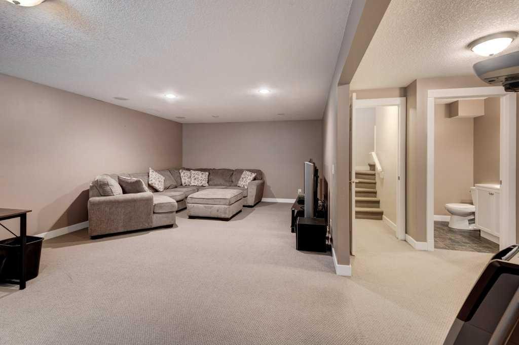 88 Copperstone Gate Se, Calgary, AB - Indoor