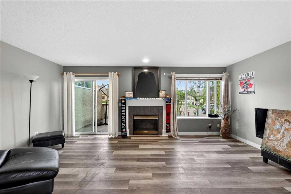 15 Cedarview Mews, Calgary, AB