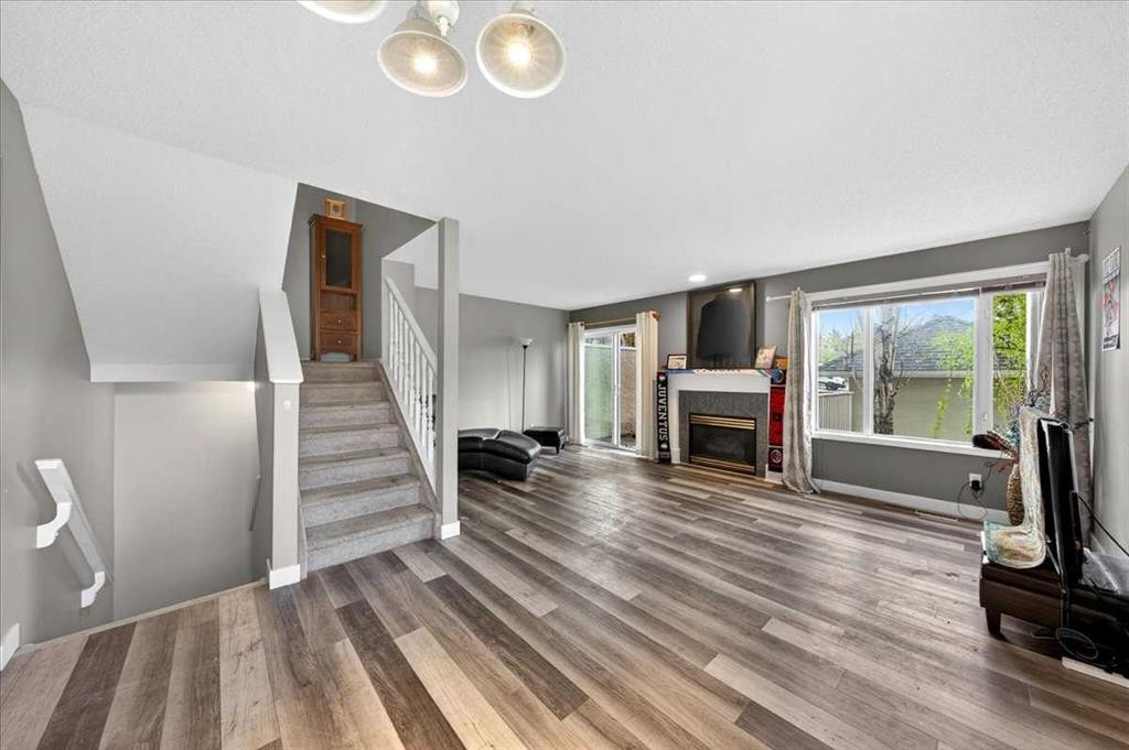 15 Cedarview Mews, Calgary, AB