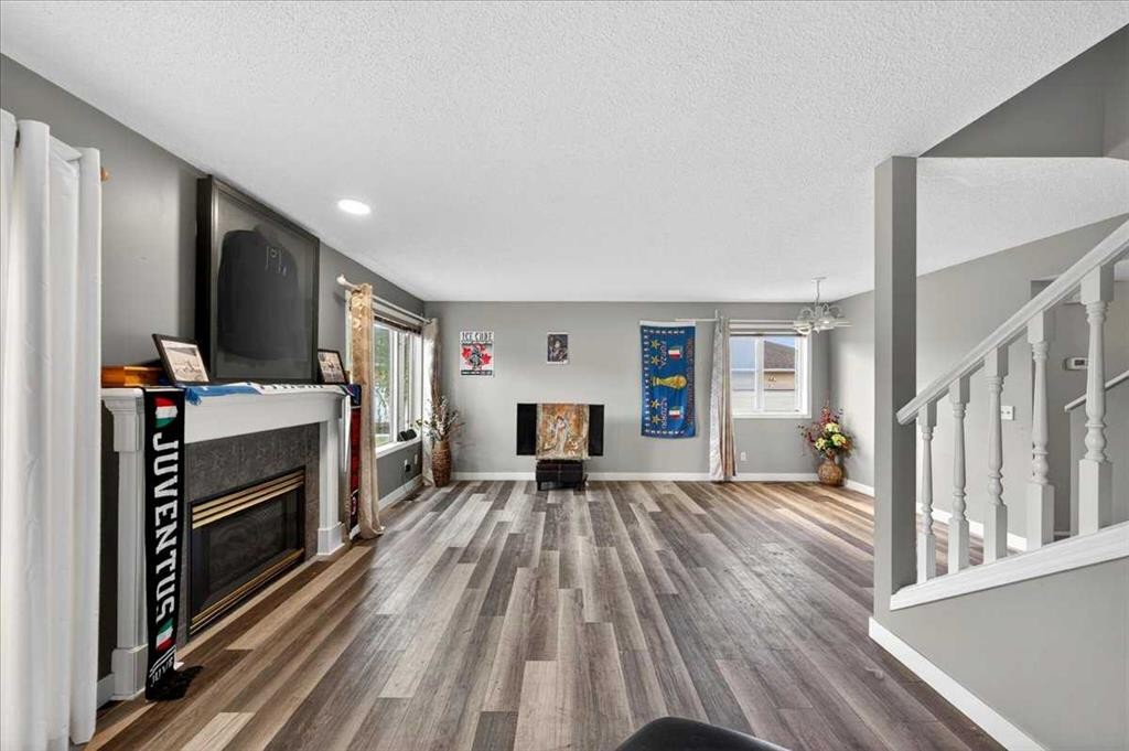15 Cedarview Mews, Calgary, AB